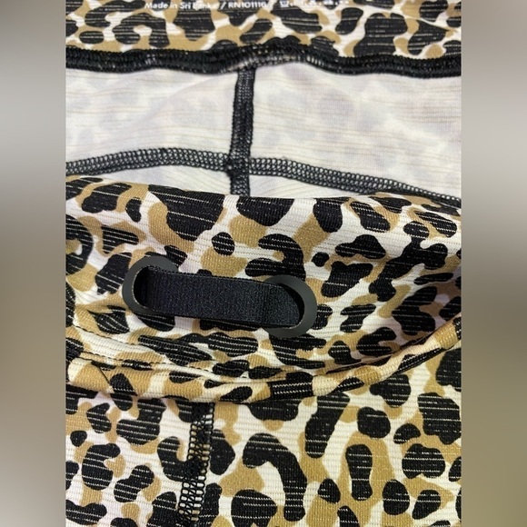Outdoor Voices Leopard TechSweat Flex/MoveFree Leggings Size M - Picture 7 of 10